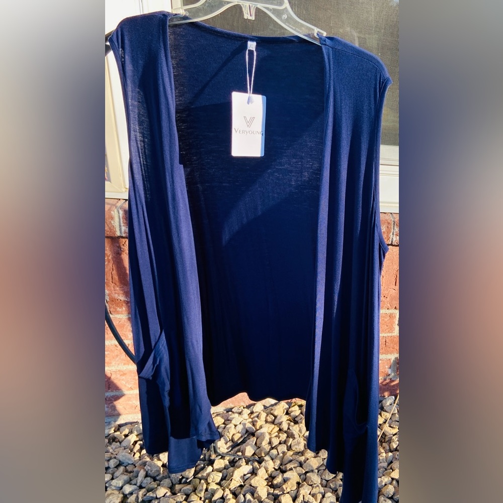 NWT VeryYoung Light Sleeveless Shawl Vest-Side Pockets-Versatile Piece-Also Ties
